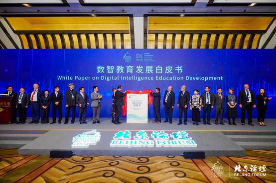 电脑游戏画面 AI 生成的内容可能不正确。