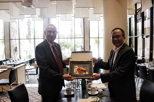 会见希伯来大学校长.jpg 会见希伯来大学校长.jpg