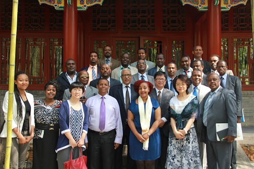 合影.JPG 合影.JPG