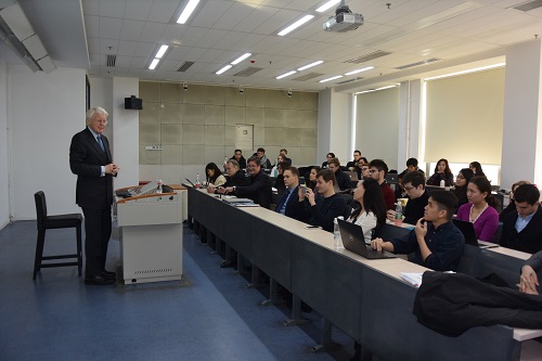 格里姆松主题讲座.JPG 格里姆松主题讲座.JPG