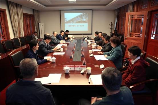 image002.jpg image002.jpg