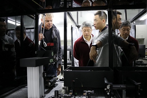 1 双光子介绍_新闻.jpg 1 双光子介绍_新闻.jpg