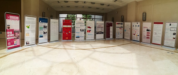 07 学生调研海报展示2.jpg 07 学生调研海报展示2.jpg