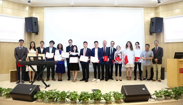 08 优秀调研成果海报获奖者.JPG 08 优秀调研成果海报获奖者.JPG