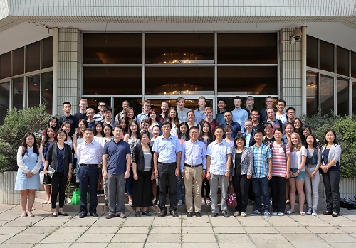 北京大学-牛津大学项目师生合影.jpg 北京大学-牛津大学项目师生合影.jpg