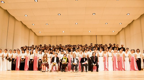 三校代表团及演出人员合影.pic.jpg 三校代表团及演出人员合影.pic.jpg