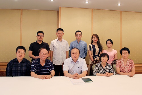 书记与校友座谈.JPG 书记与校友座谈.JPG