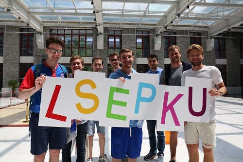 updated 报到现场02.jpg updated 报到现场02.jpg